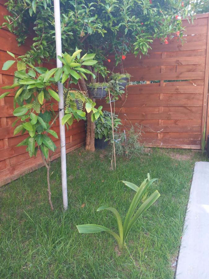 Appartamento Apartman Nika Ražanac Esterno foto